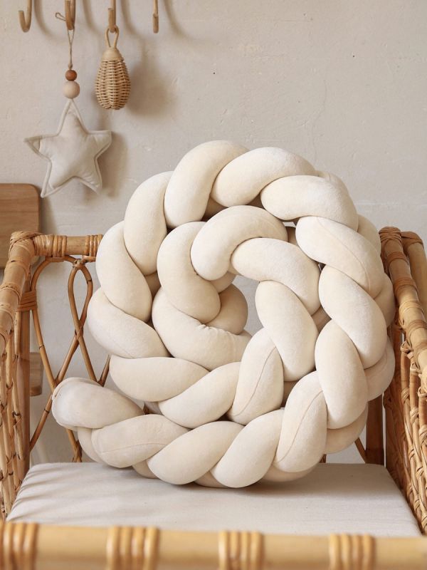 Crib Bumper – handmade, Velvet Cream
