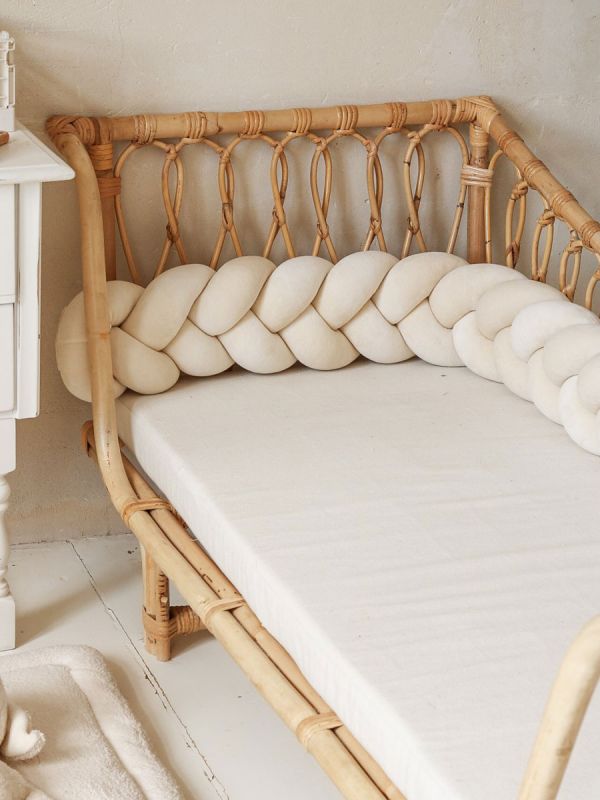 Crib Bumper – handmade, Velvet Cream