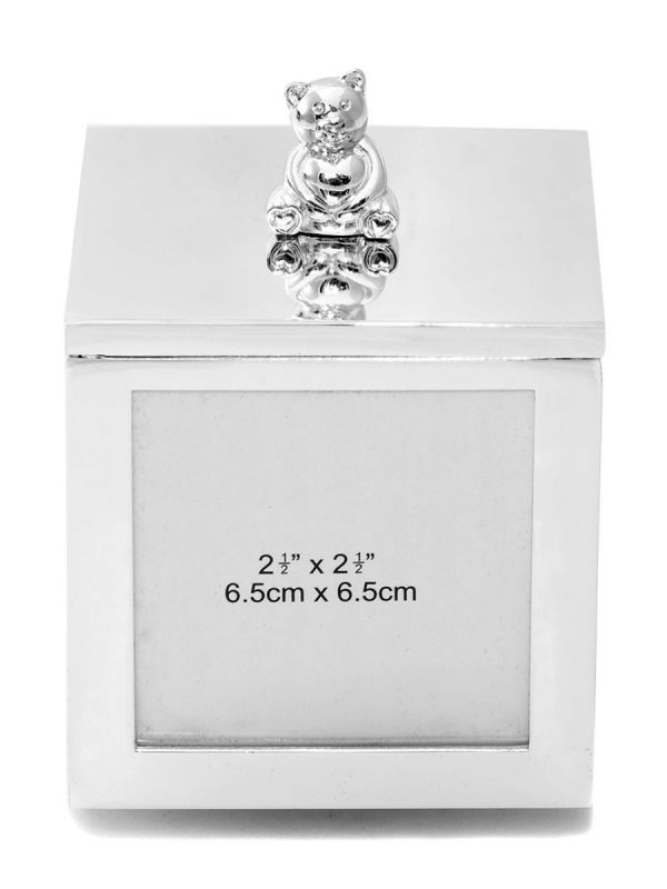 A beautiful silver-plated music box and photo frame in a gift box. If you wish, you can also order engraving on the music box through us. We make this easy for you.