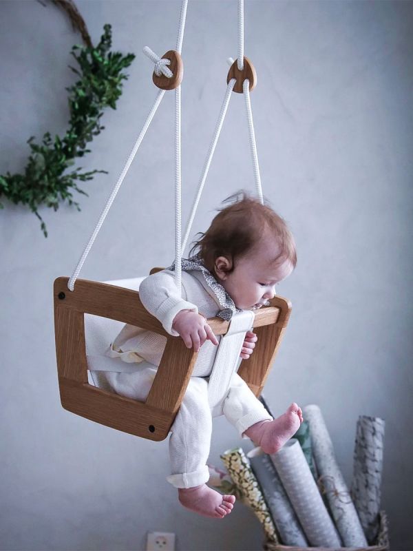 Lillagunga Toddler Swing is the flagship of our product portfolio. It is fun and extraordinary stylish swing for the youngest family member, designed with the outmost precision and care.